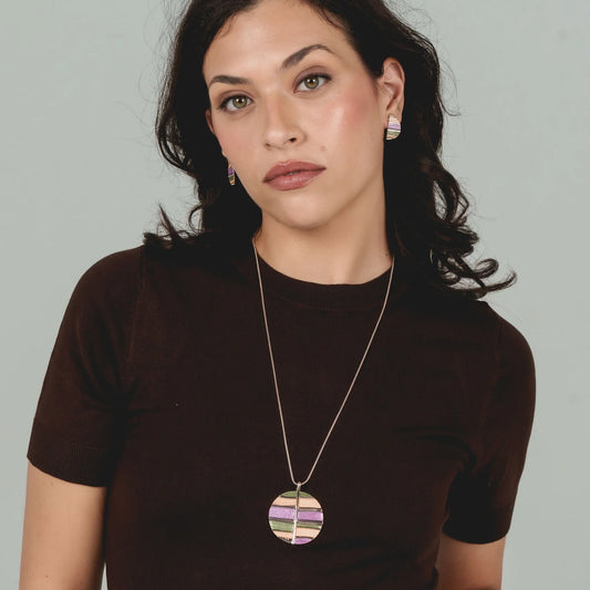 Colier lung cu mai multe benzi