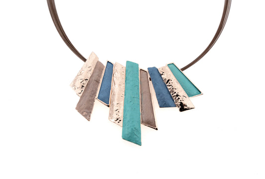 Colier cu raze și bare