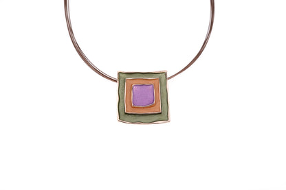 Colier cu trei pătrate